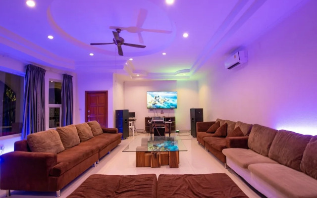 Pool Villa for Families and Party