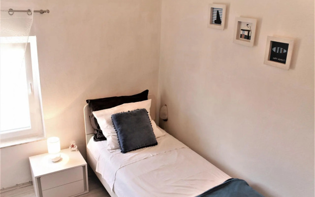 Olive Garden - Swimming Pool - A3