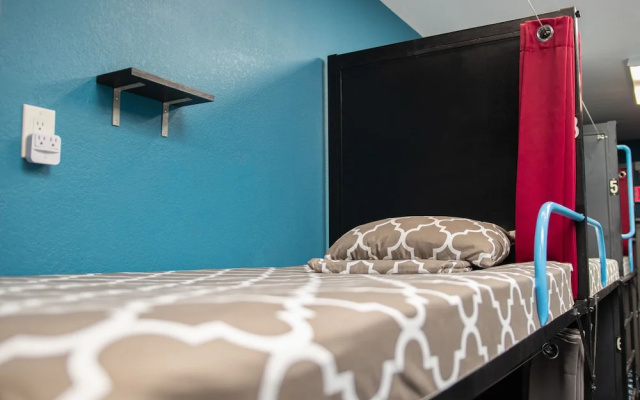 California Dreams Hostel - Pacific Beach