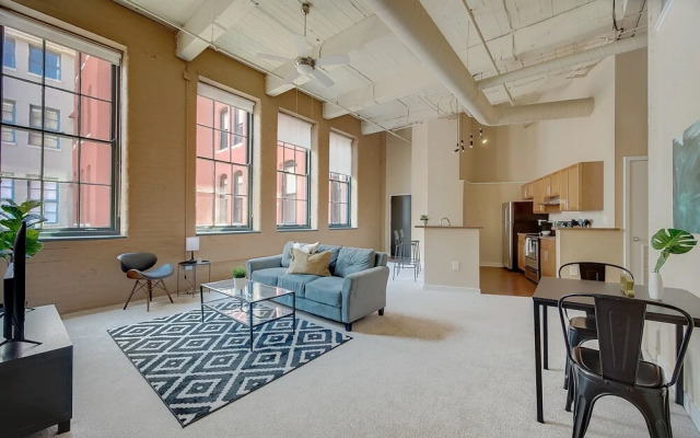 FRONTDESK Sycamore Place Apts Downtown Cincinnati