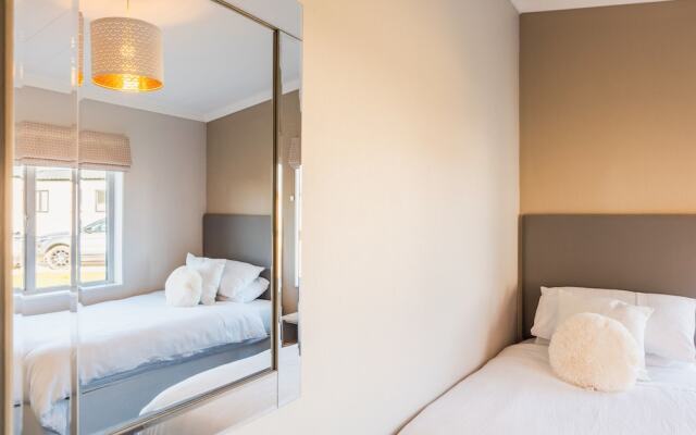 St Helens - Lodge - Sleeps 4 - Pets Allowed - Pool