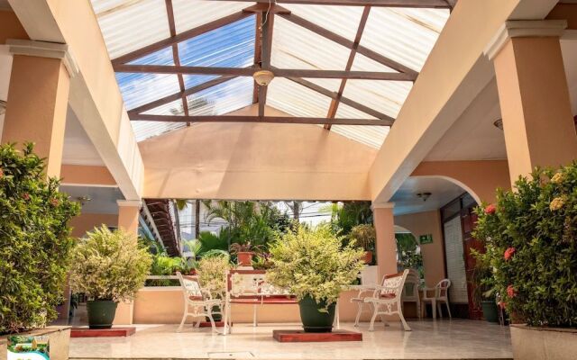 Hotel y Cabinas El Coral