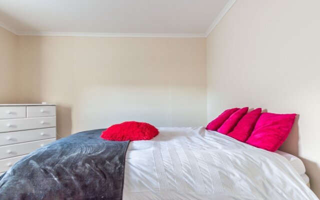 Lively Holiday Home in Norwich Near Wensum River