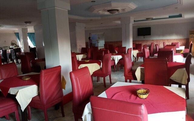 Tauba Hotel