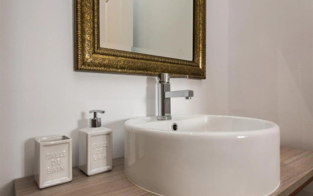 Cozy Apartment in House-Palace with Private Patio