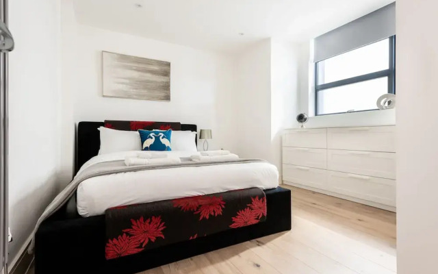 Platinum Apartment in Central Camden 9984