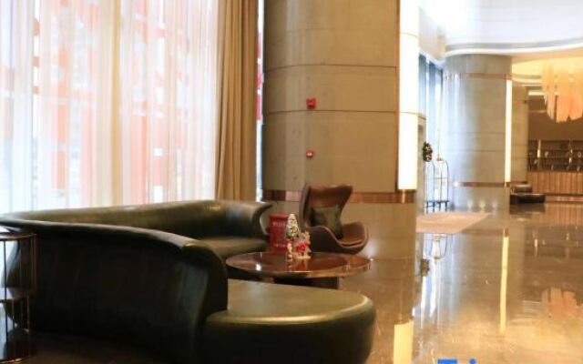 Platinum Stearns Hotel