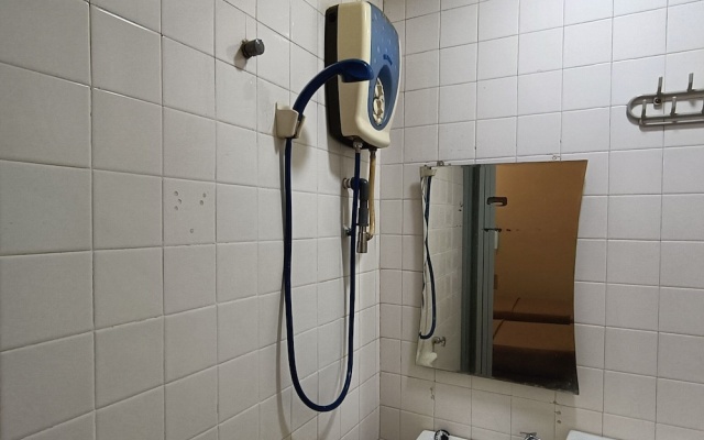 Park City Motel – Bathroom – Malacca