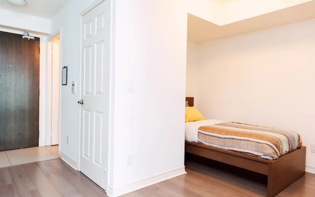 Sarkar Suites-Downtown Apartments