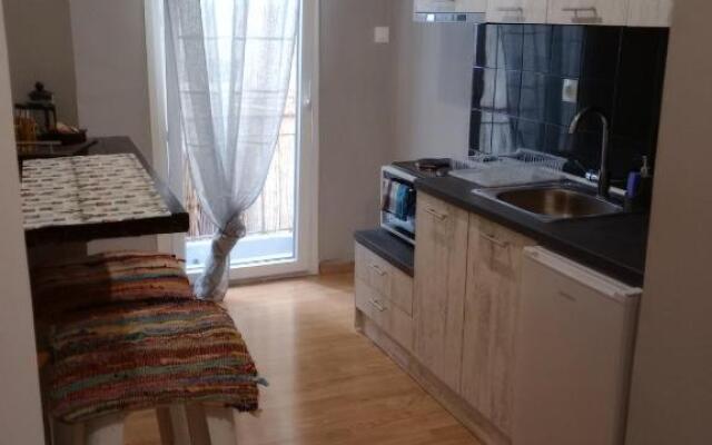 Closer "Egnatia Apartment 4"