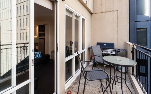 CLAUDE, 2BDR Melbourne Apartment