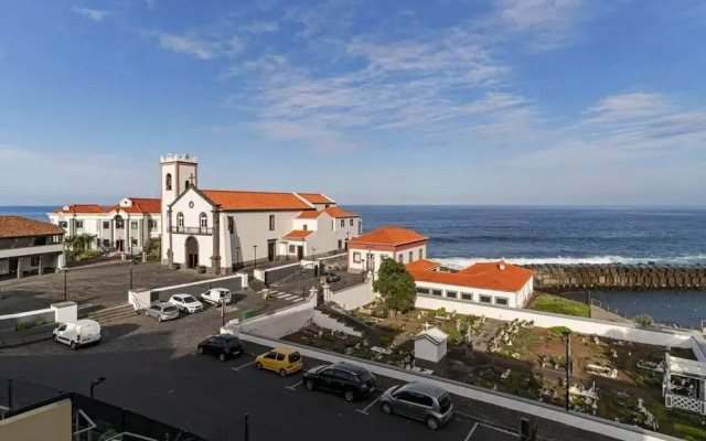 Ponta Delgada I Calm and sea View
