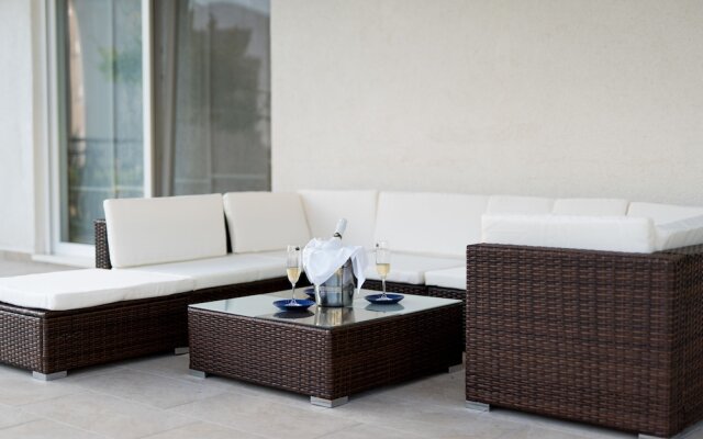 LCT Blue Lions Apartments