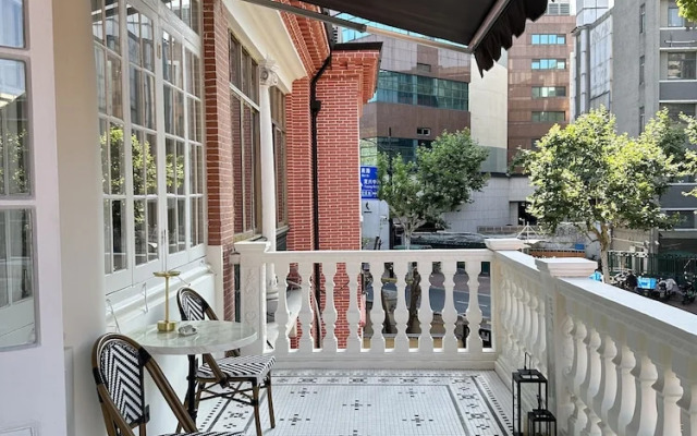 Shanghai Hills& Art Suite 16