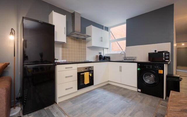 Oak Suite - Talbot Road - Blackpool - Spacious