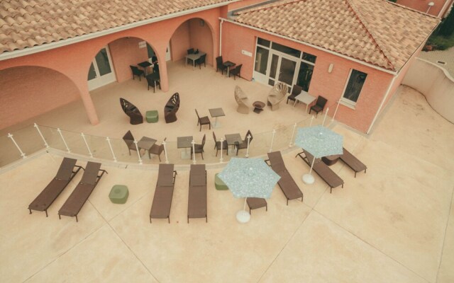 Semi-detached Home in the Hinterlands of Languedoc