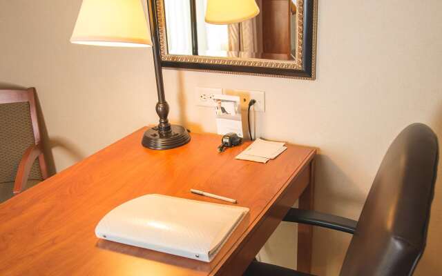 Hampton Inn & Suites Greeley