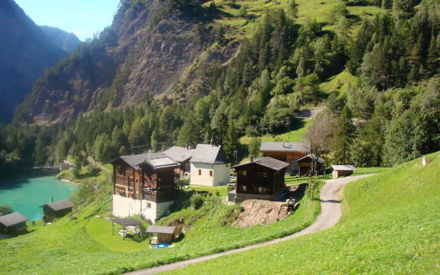 Cozy Chalet in Chrixacher near Forest