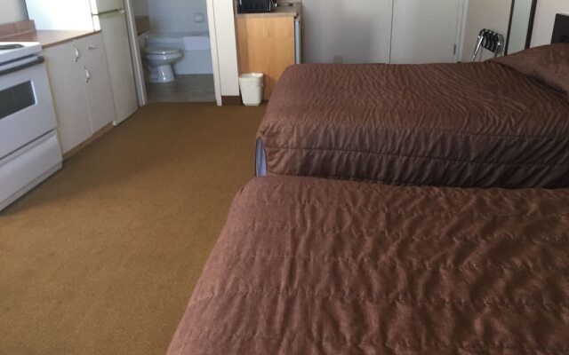 Travel Inn & Suites Innisfail