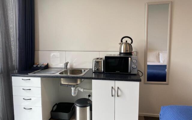 Galaxy Lake View Studio