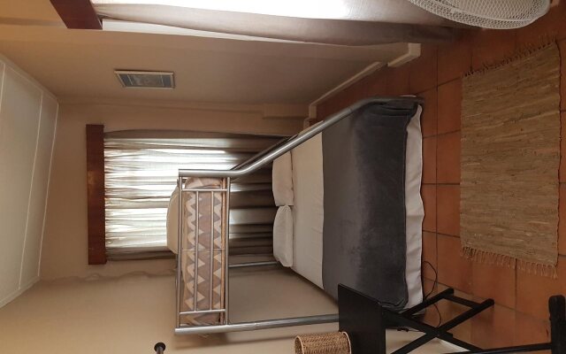 Oasis Shanti Backpackers