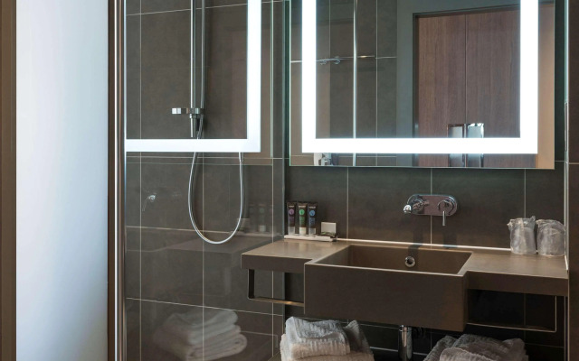 Novotel London Heathrow Airport T1 T2 and T3