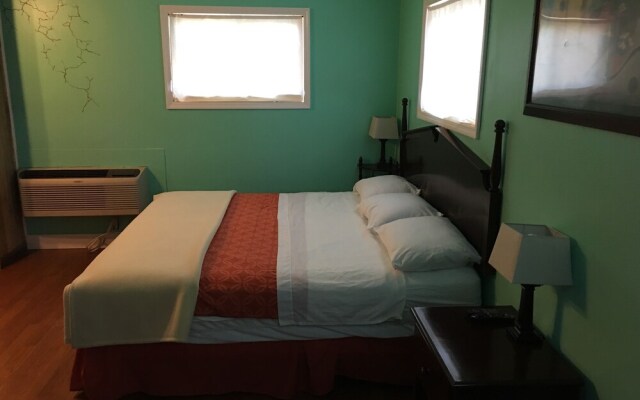 Dixie Plaza Hotel