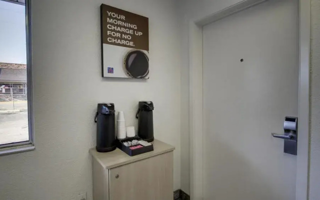 Motel 6