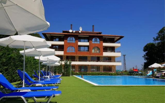 Complex Hunter's Beach