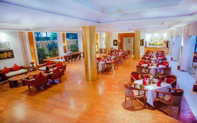 Areindmar Hotel