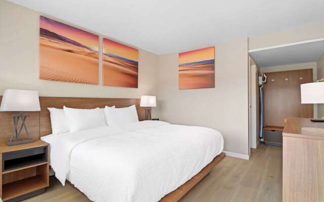 Clarion Pointe Ridgecrest near China Lake Naval Station (ex. Motel 6 Ridgecrest) 