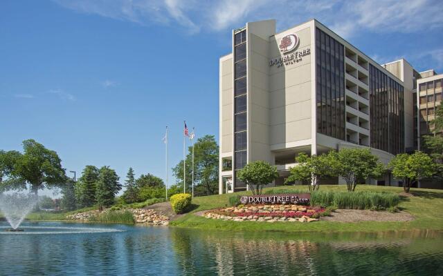 DoubleTree by Hilton Chicago - Oak Brook