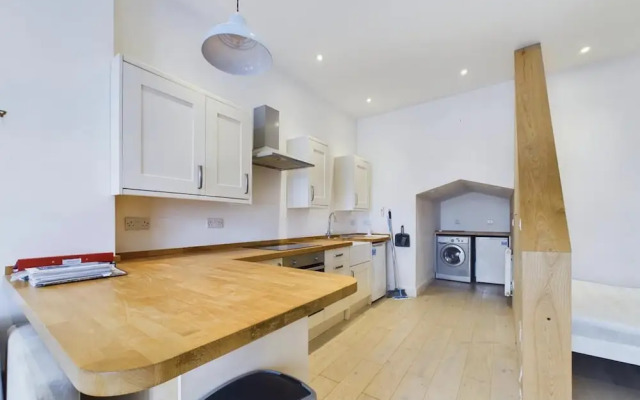Exeter Cozy Apartment Retreat