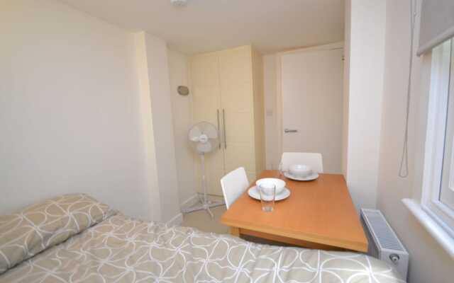 SS Property Hub - Studio near Hyde Park Paddington
