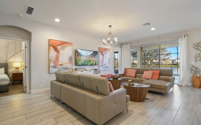 Elegant Home With Pool & Spa, Close to Disney