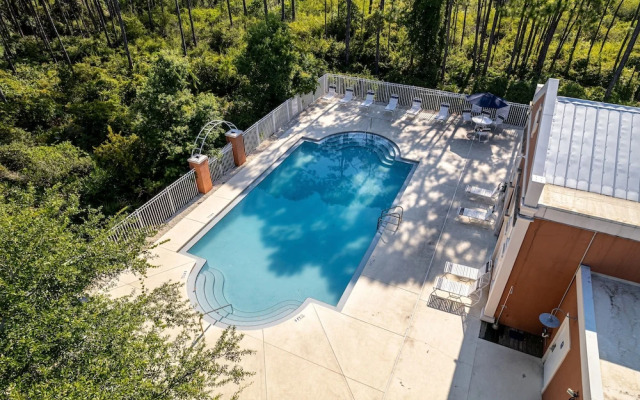 Seaside Serenity 5 Bedroom Home