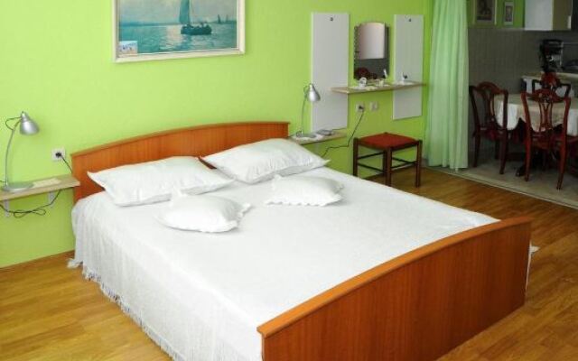 Apartments Nizetic at Waterfront
