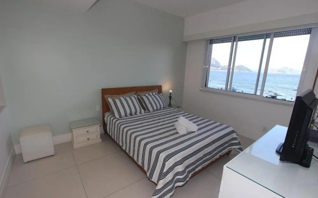 LinkHouse BeachFront Copacabana