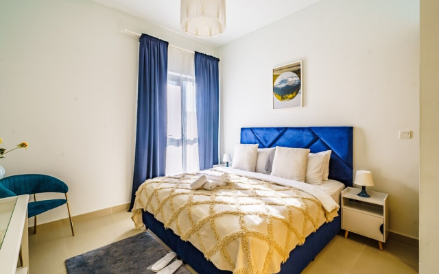 Monty - Downtown Stylish Condo With Beautiful City Views