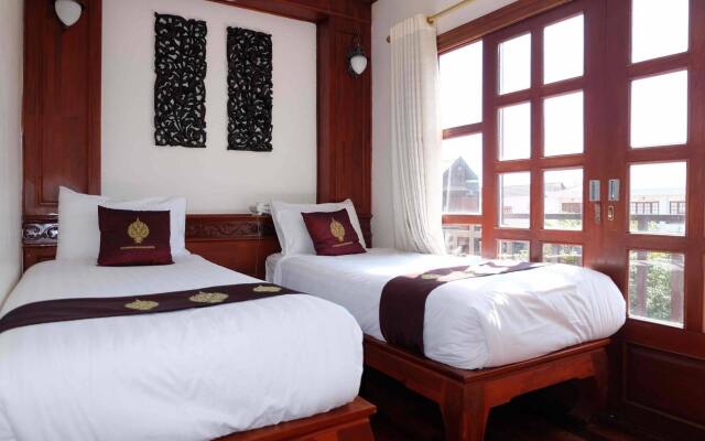 Manorom Boutique Hotel