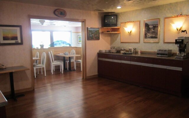 Travelodge by Wyndham Grand Falls