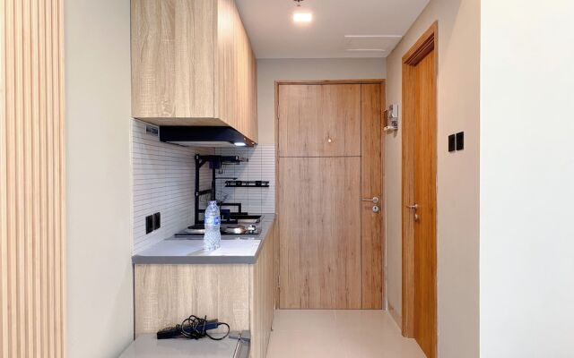 Modern Look Studio at LRT City Jatibening Apartment