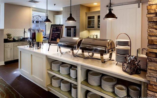 Homewood Suites By Hilton Memphis Poplar