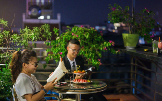 Luminous Viet Hotel