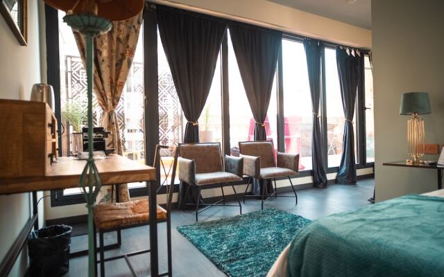 Hotel Lincoln Lounge