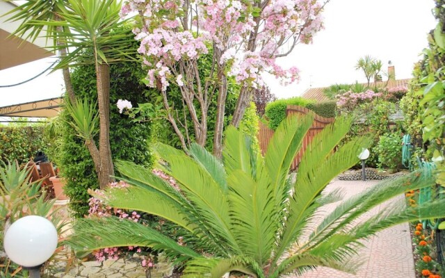 Holiday House for 6 Persons Near the Beach