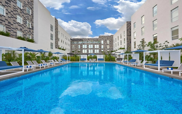 City Express Plus by Marriott Cancún Aeropuerto Riviera