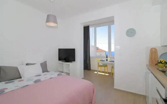 Apartment Miriam - Studio Apartment With Sea View