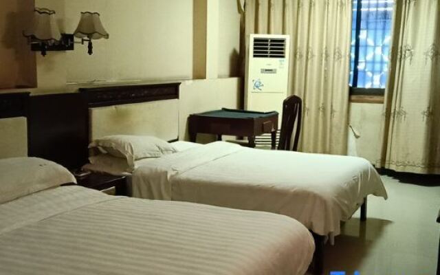 Yinhe Hotel