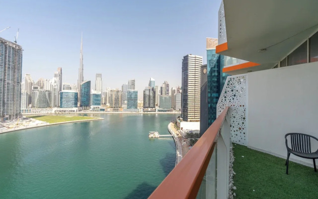 Studio with Canal Views by Bespoke